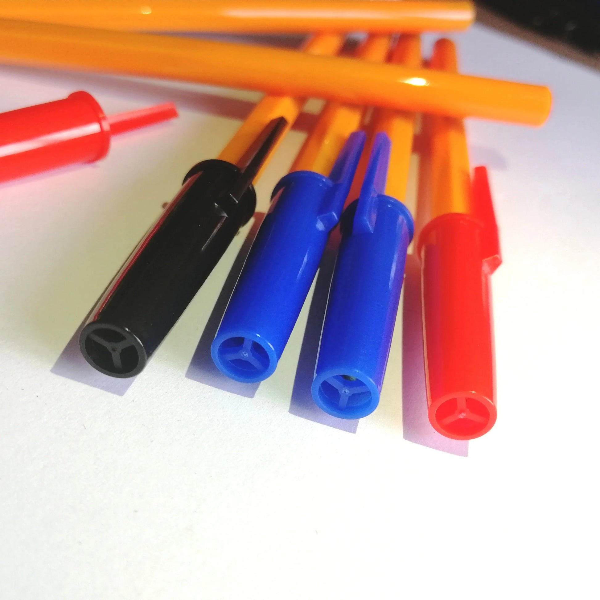 KTM-525971 Plastic Stick Ballpoint Pens for Office and School Use